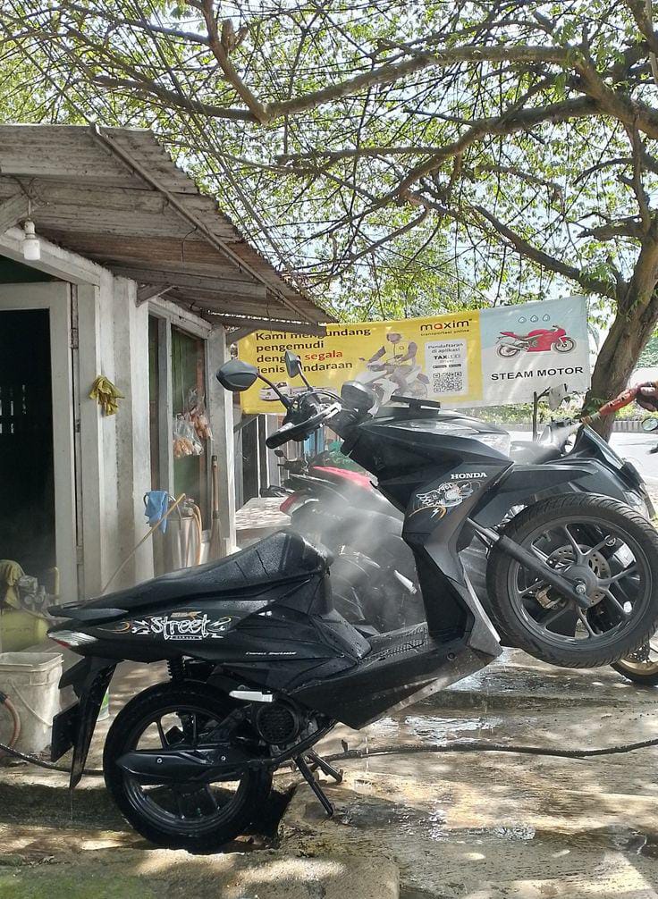 Cuci Motor Tanpa Ribet, Bersih Total di Intan Touchless Wash Cilacap